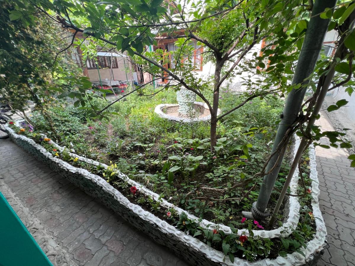 Lovely Home For You Osh Exterior foto